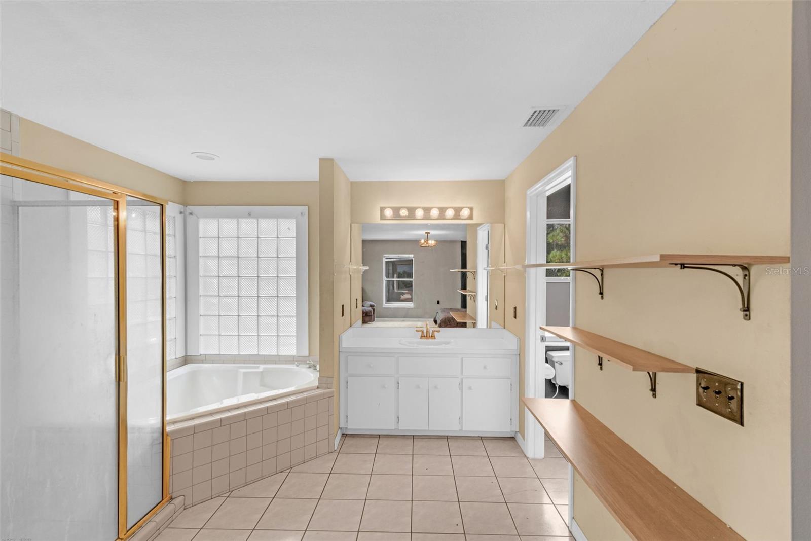 GROVELAND FARMS 13-22-24 - Residential