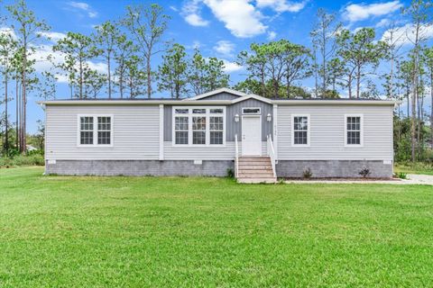 A home in HOMOSASSA