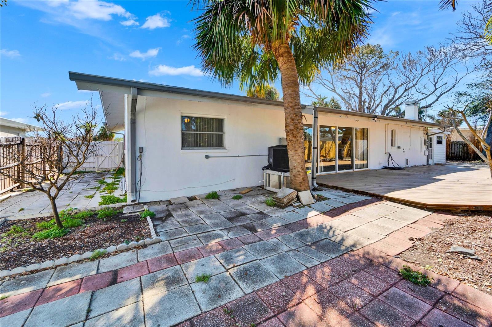 BELLEAIR BEACH YACHT CLUB ESTATES - Residential