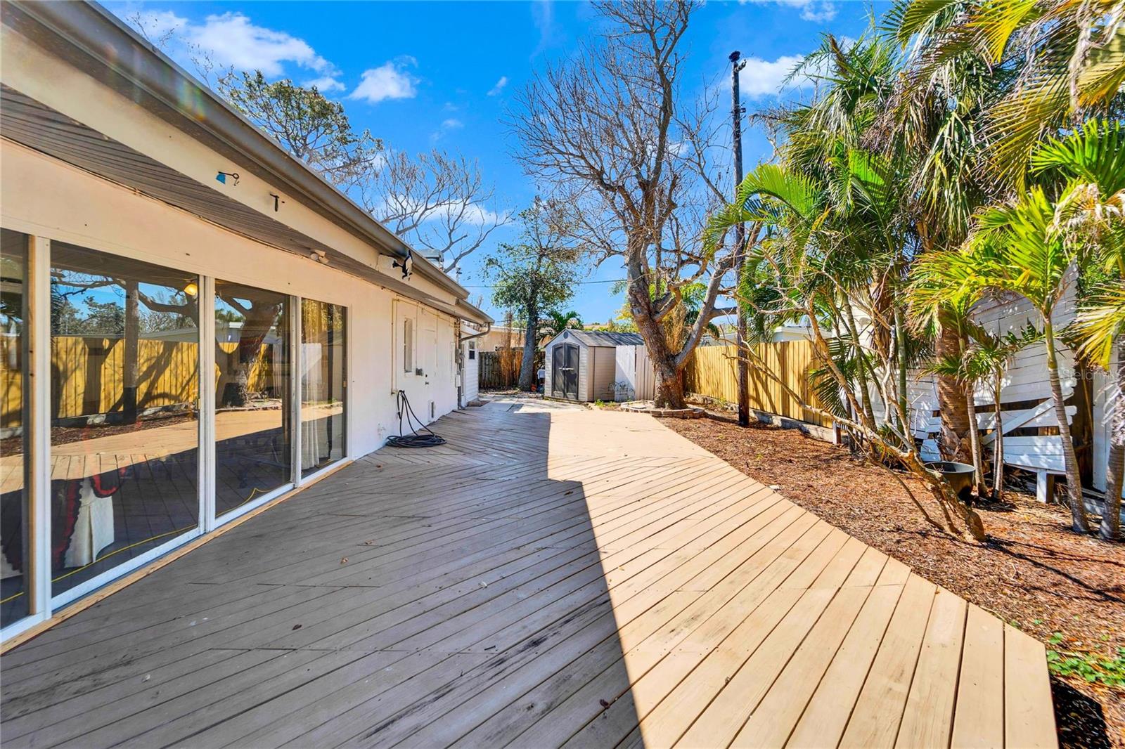 BELLEAIR BEACH YACHT CLUB ESTATES - Residential