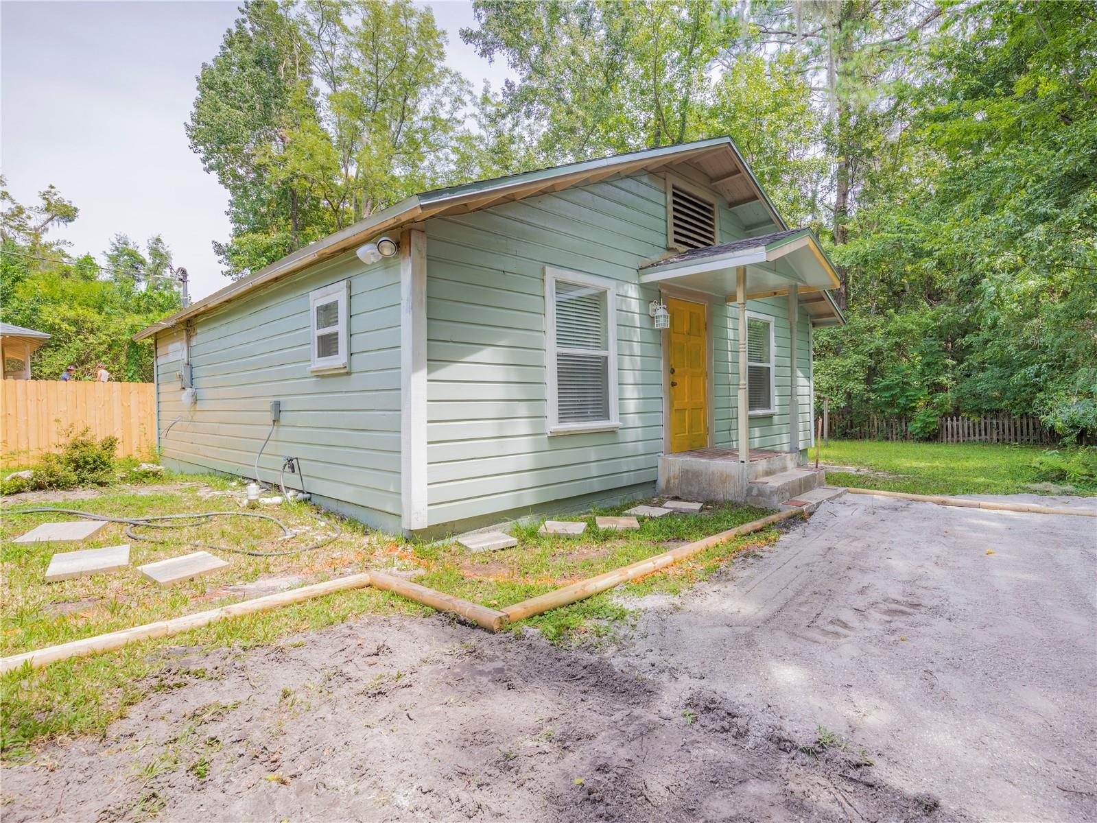 GAINESVILLE MCDOWALLS ADD - Residential Lease