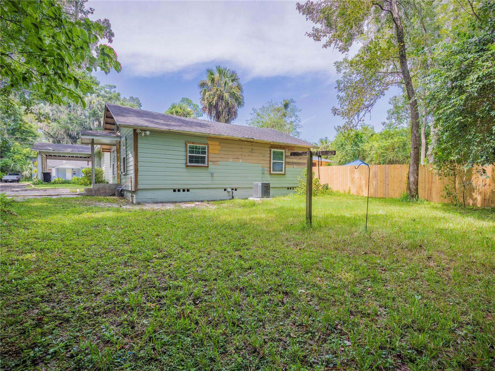 GAINESVILLE MCDOWALLS ADD - Residential Lease