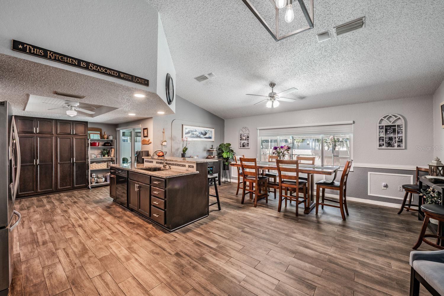 WOODRIDGE ESTATES A SUB - Residential