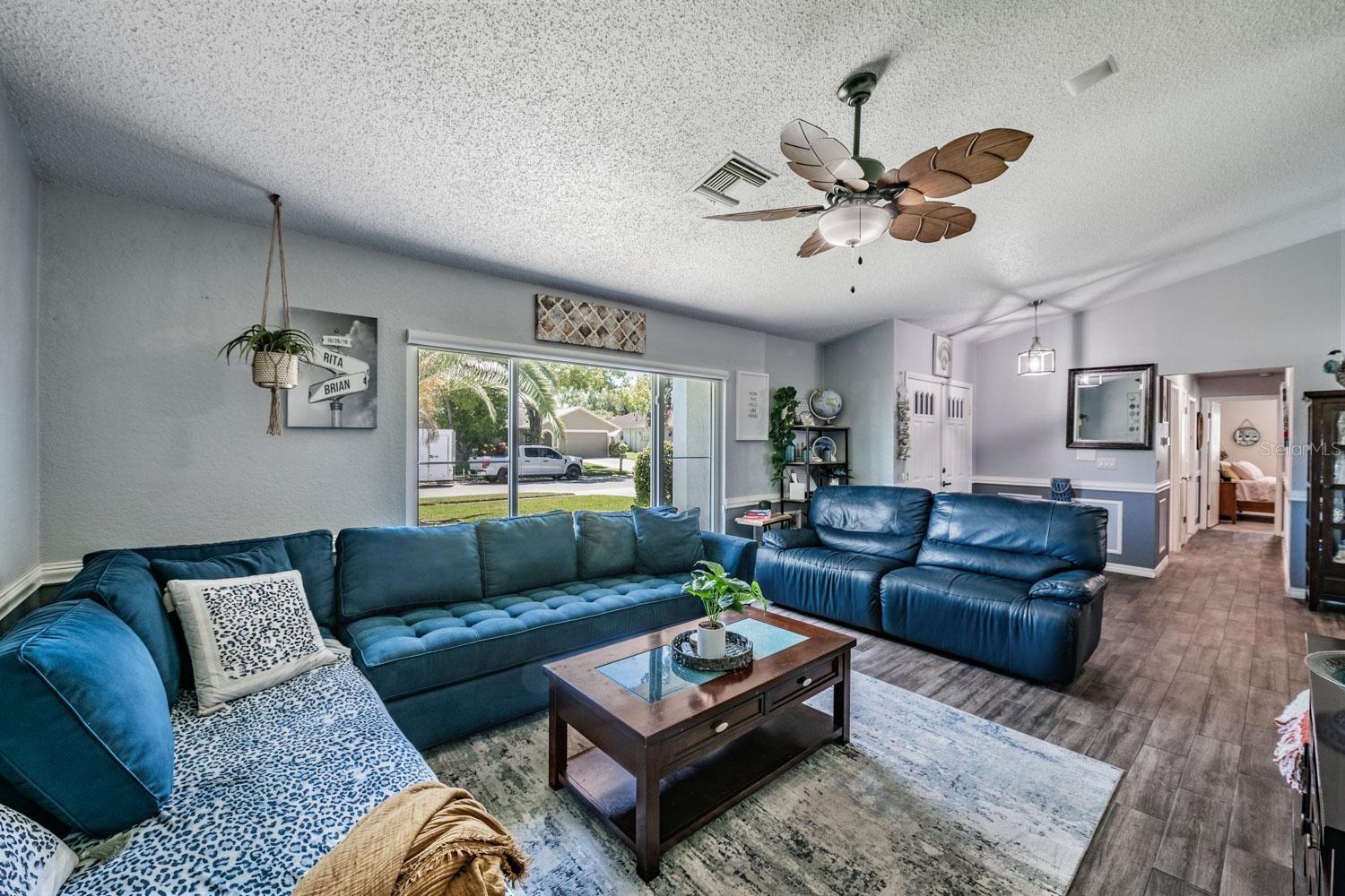 WOODRIDGE ESTATES A SUB - Residential