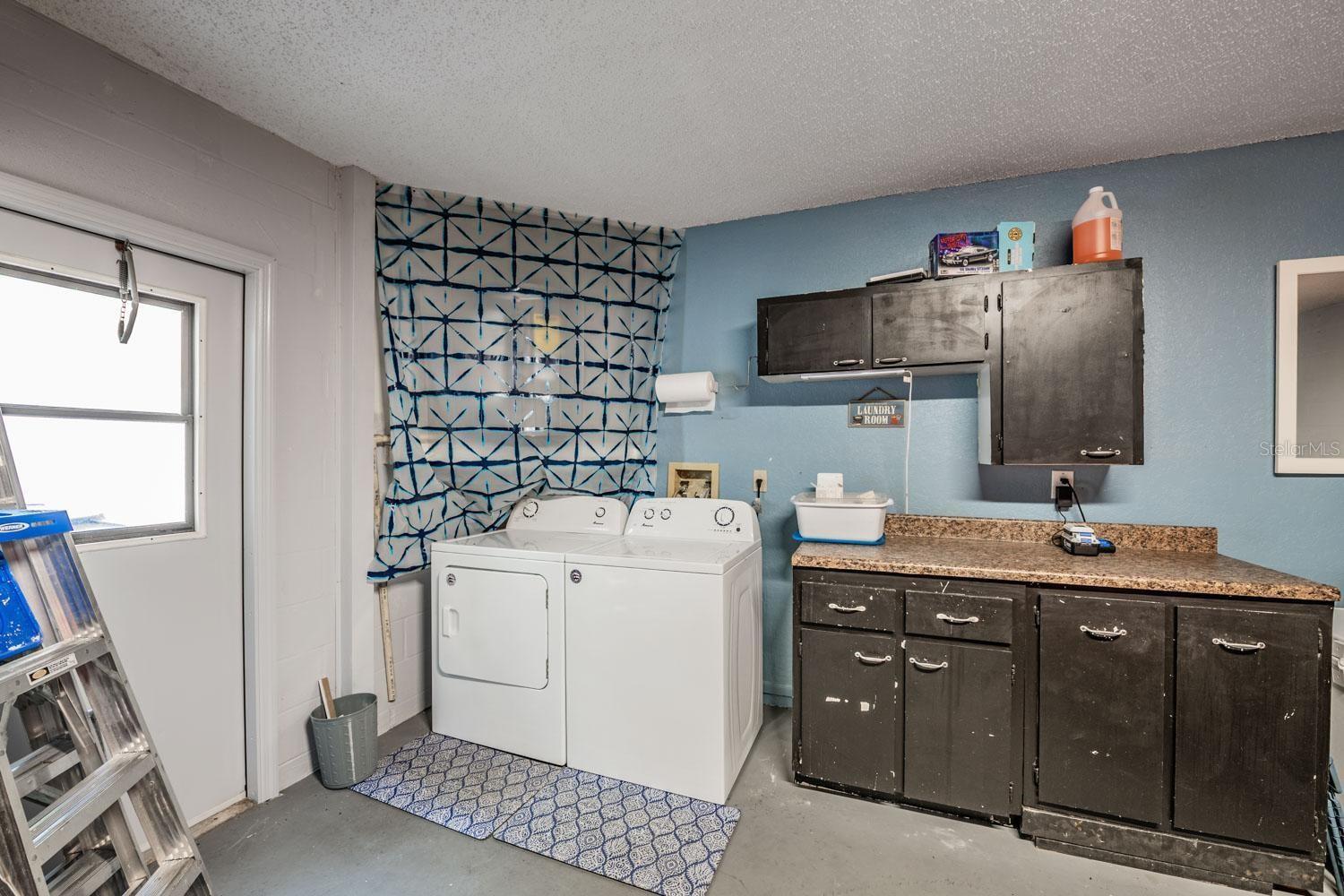 WOODRIDGE ESTATES A SUB - Residential