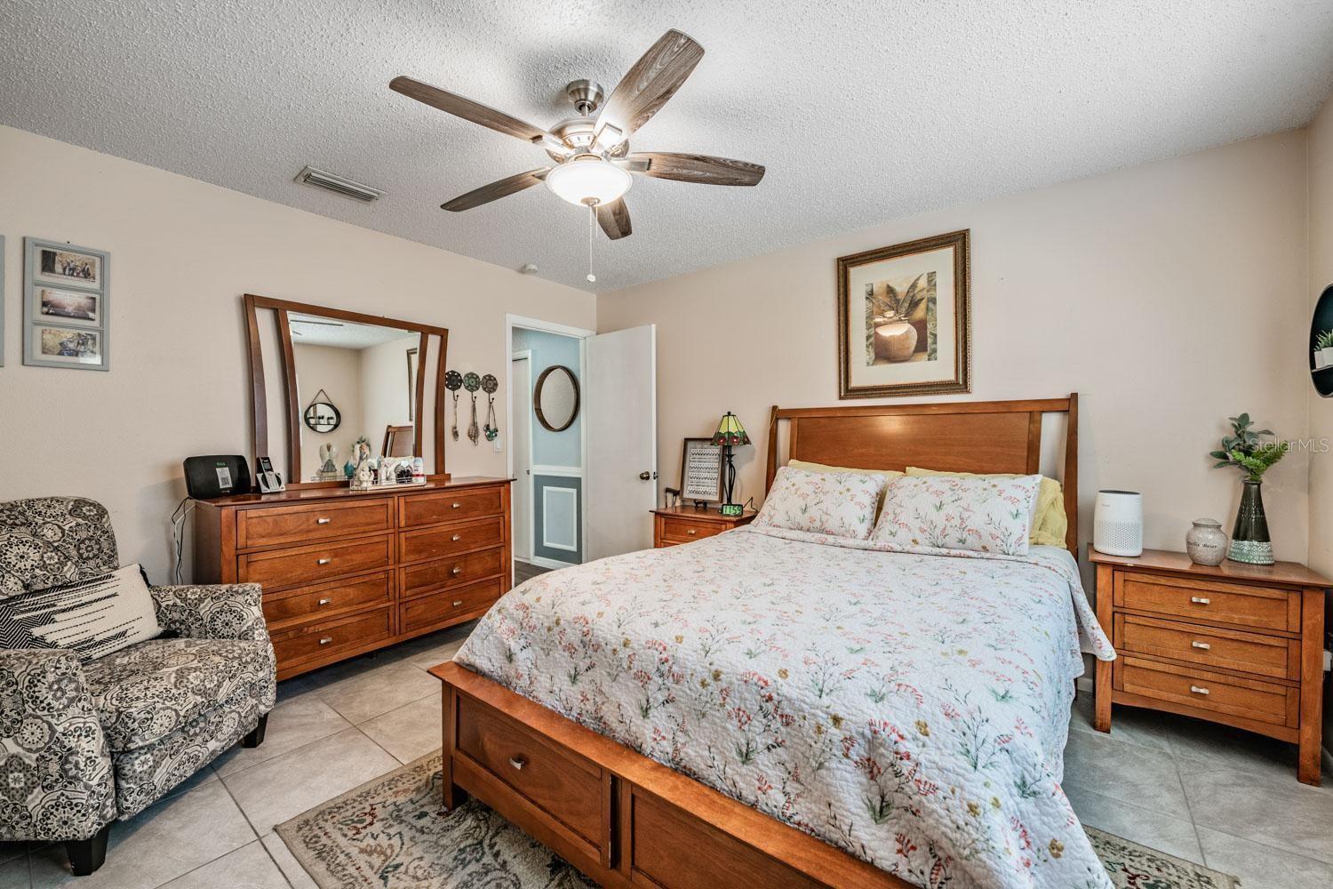WOODRIDGE ESTATES A SUB - Residential