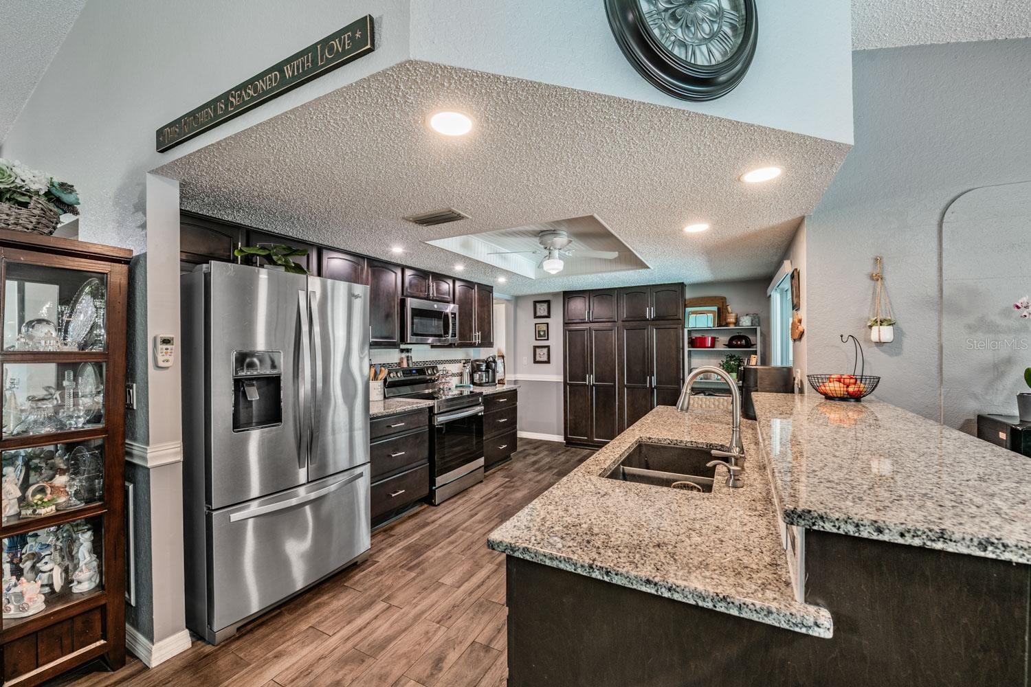 WOODRIDGE ESTATES A SUB - Residential