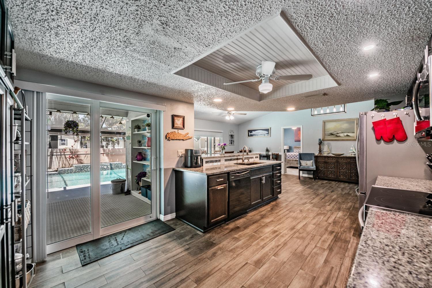 WOODRIDGE ESTATES A SUB - Residential