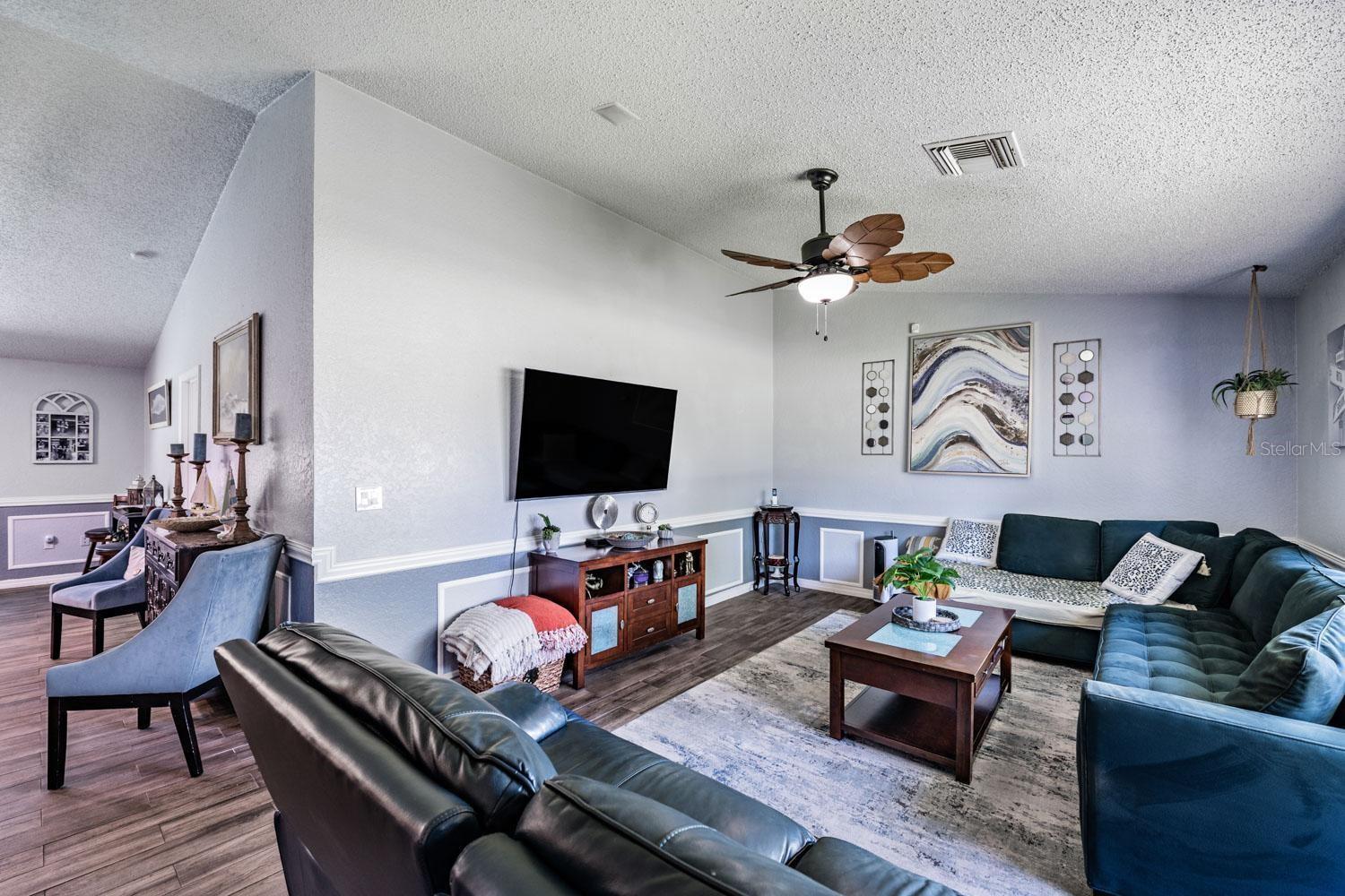 WOODRIDGE ESTATES A SUB - Residential