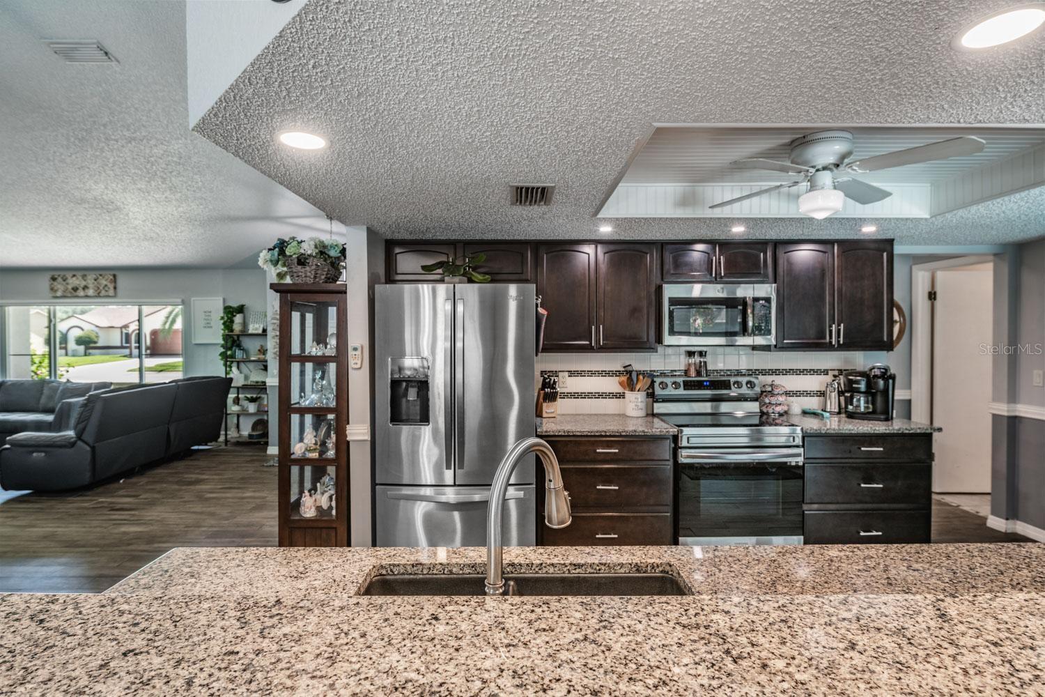 WOODRIDGE ESTATES A SUB - Residential