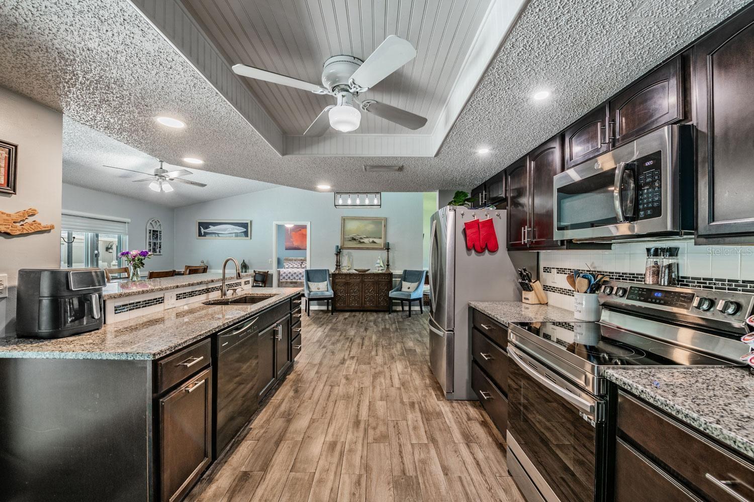 WOODRIDGE ESTATES A SUB - Residential