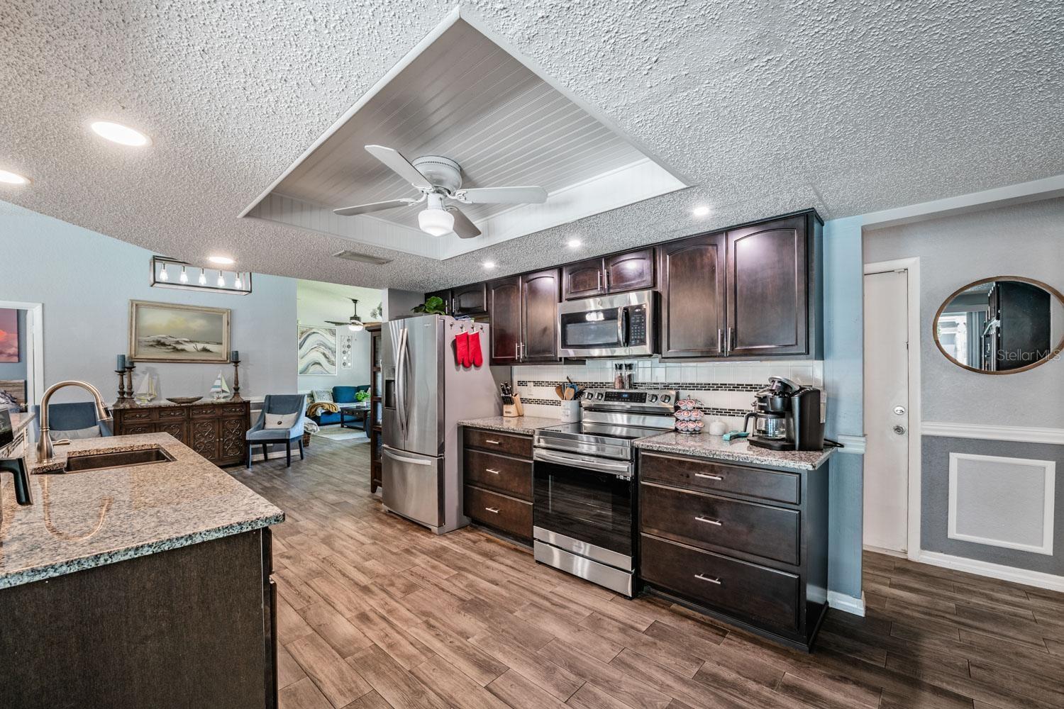 WOODRIDGE ESTATES A SUB - Residential