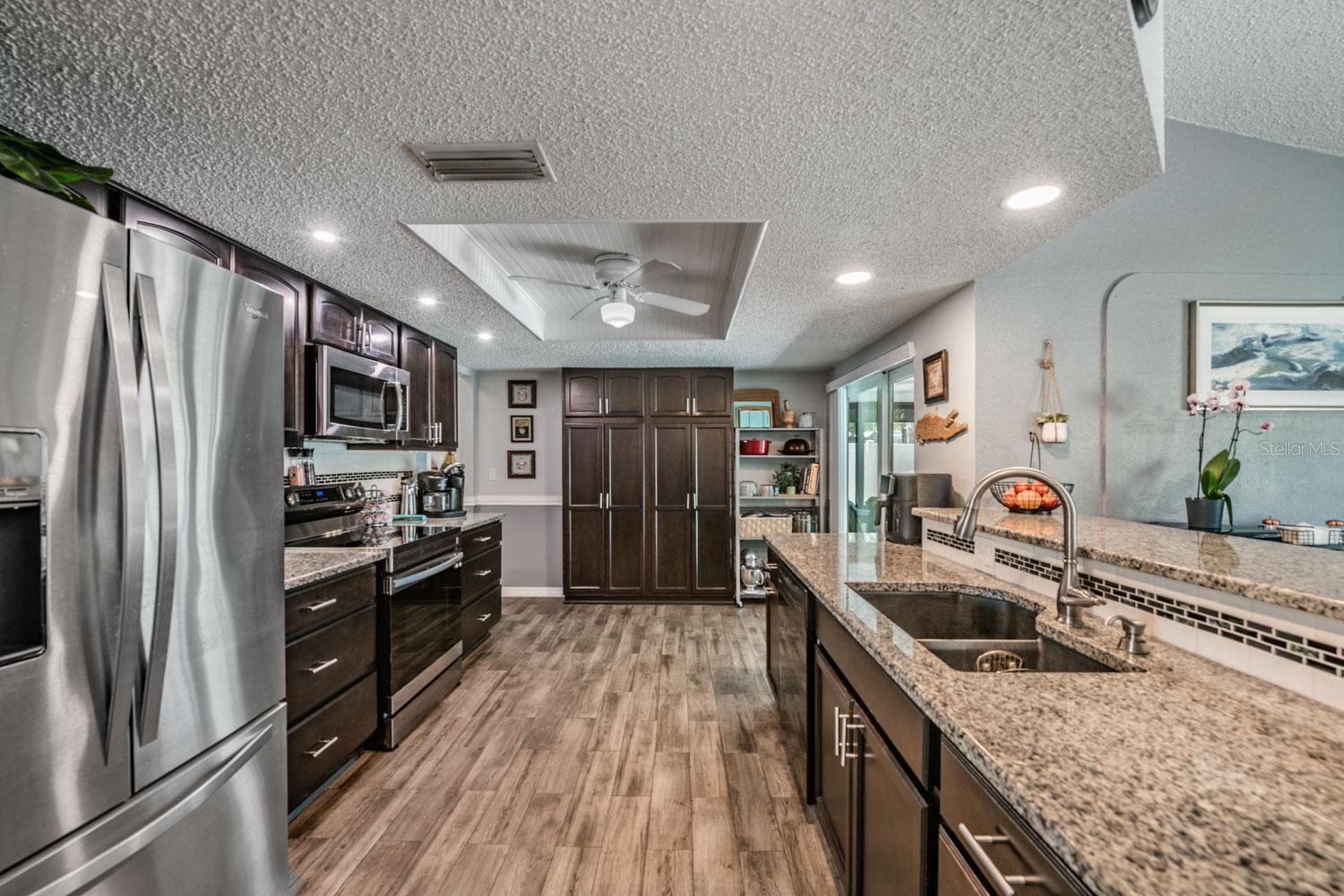 WOODRIDGE ESTATES A SUB - Residential