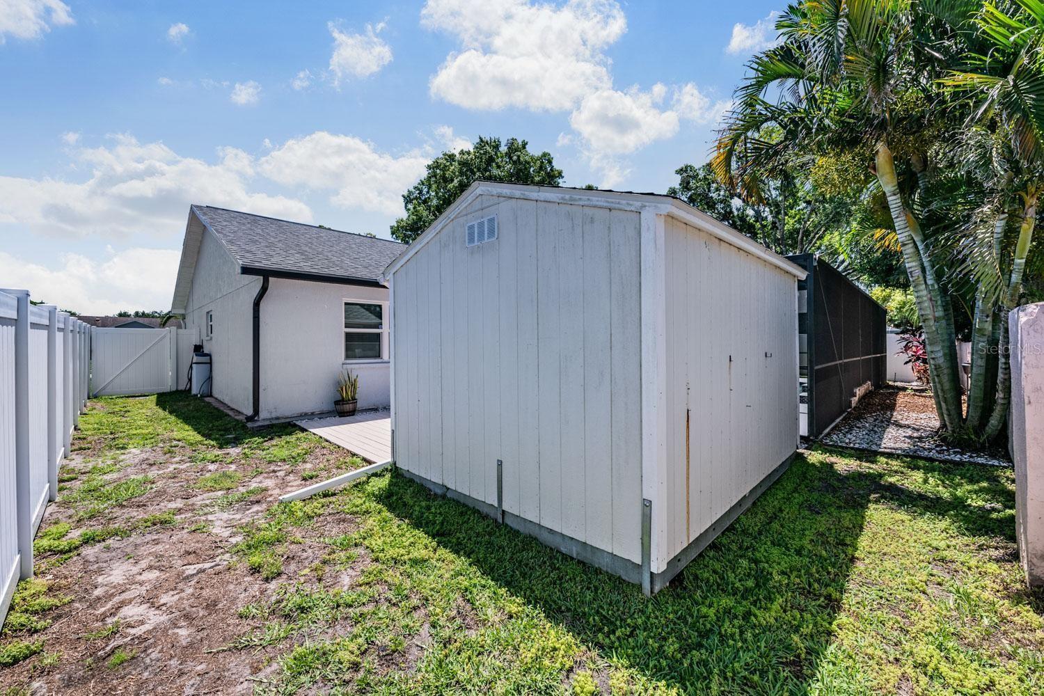 WOODRIDGE ESTATES A SUB - Residential