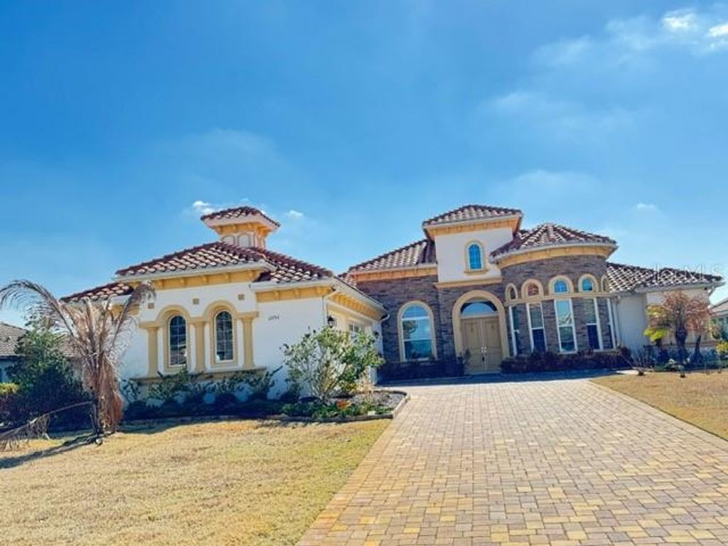 Photo of 13753 Carryback Drive, Dade City, FL 33525 (MLS # A4682472)