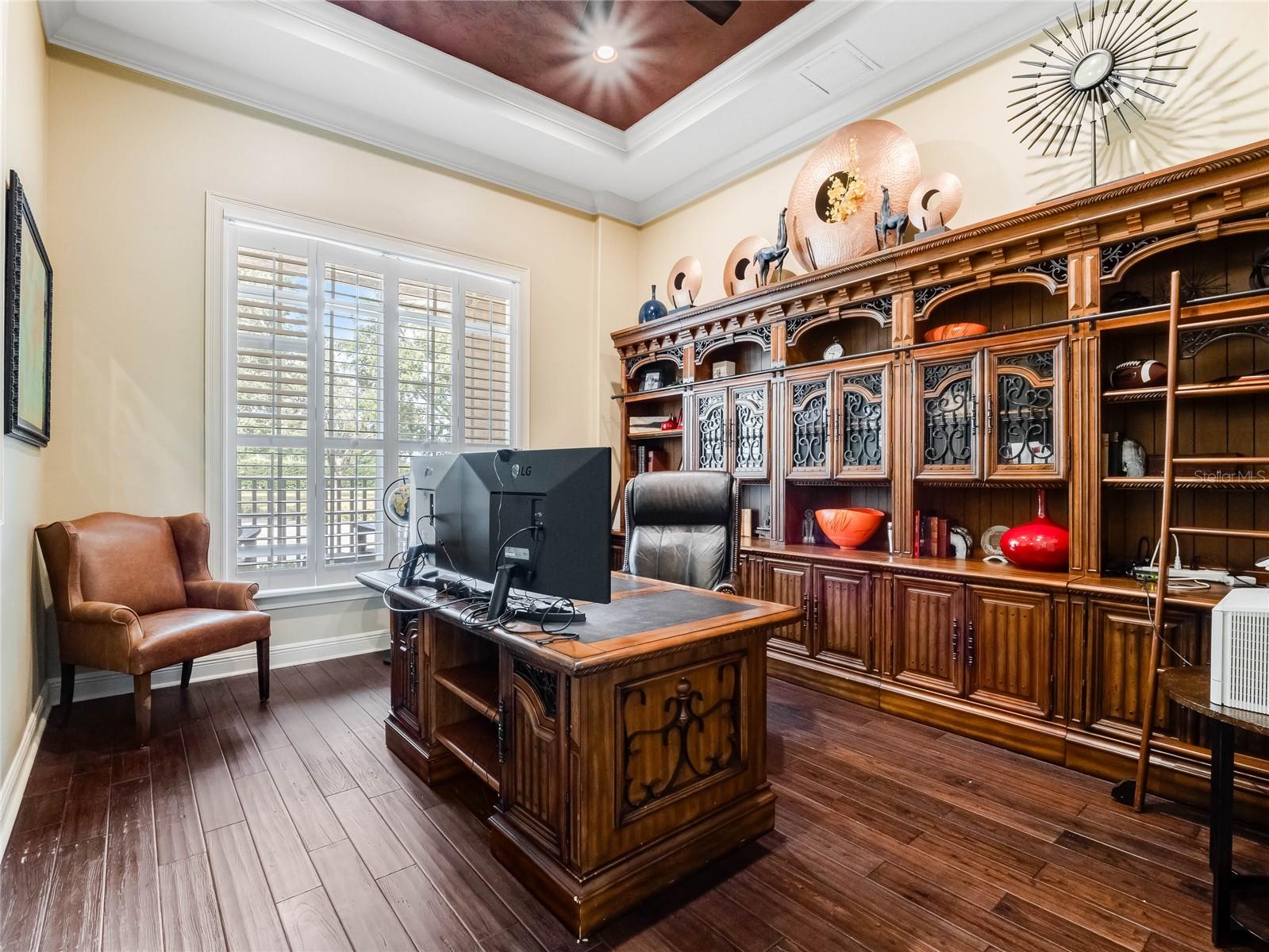 LAKE AVALON GROVES - Residential