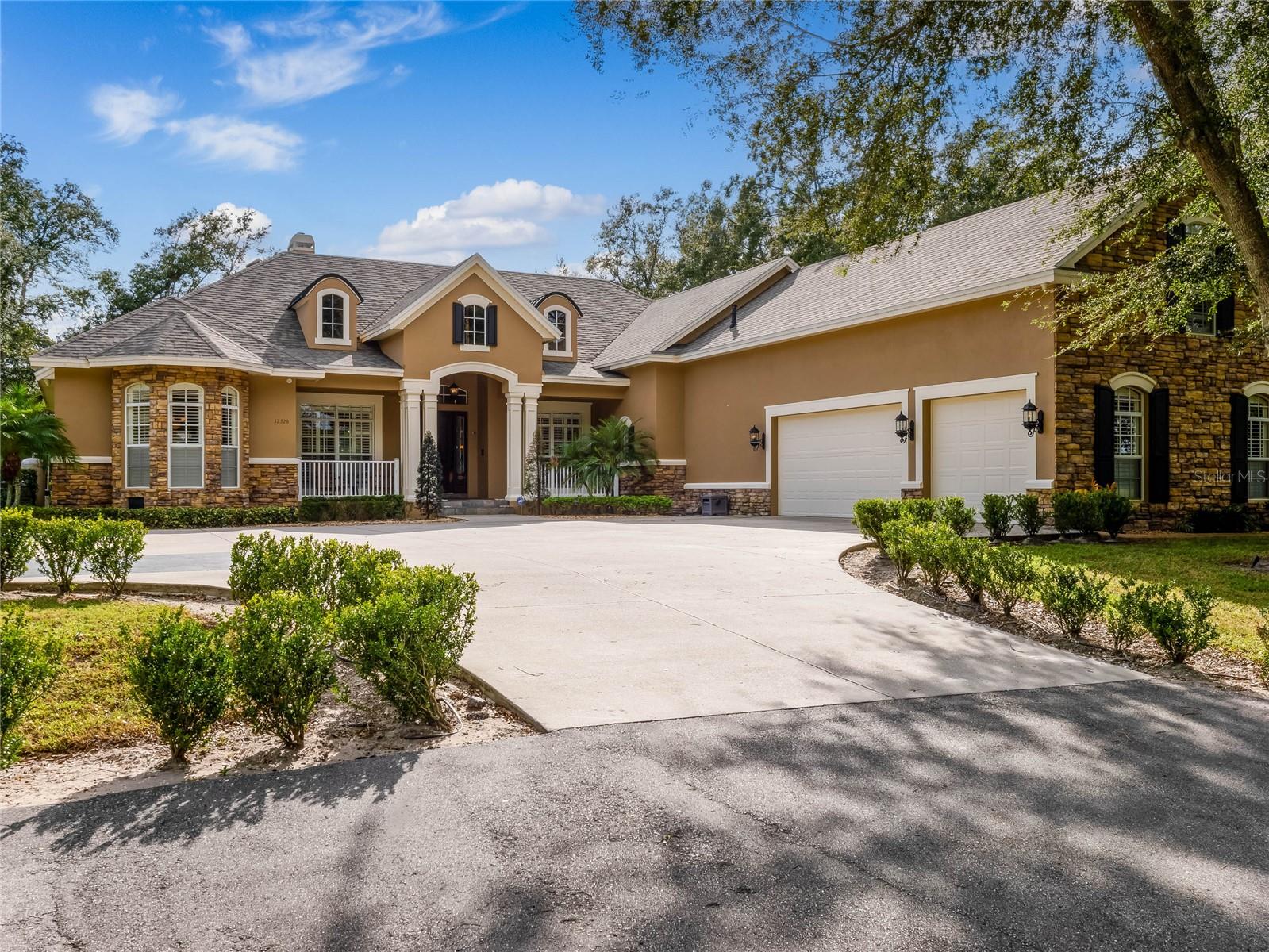 LAKE AVALON GROVES - Residential