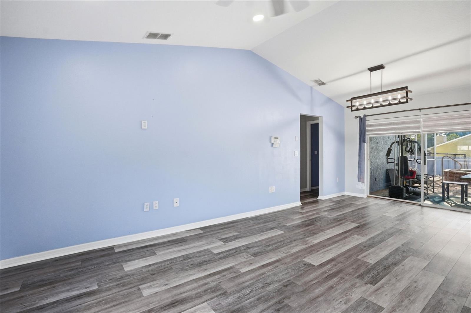 SPRING HILL - Residential