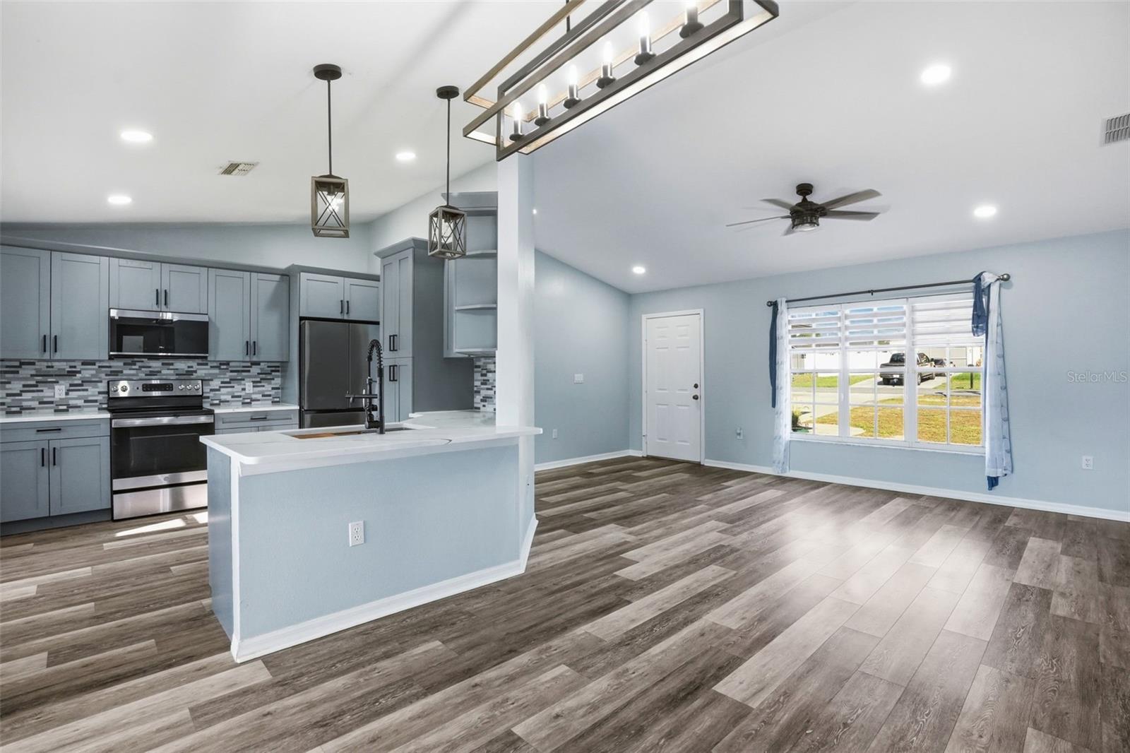 SPRING HILL - Residential