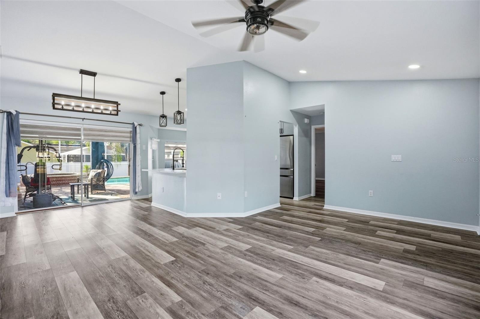 SPRING HILL - Residential