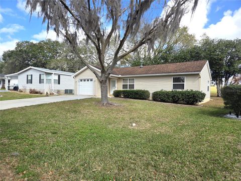 Tiny photo for 739 Heathrow Avenue, Lady Lake, FL 32159 (MLS # G5109122)