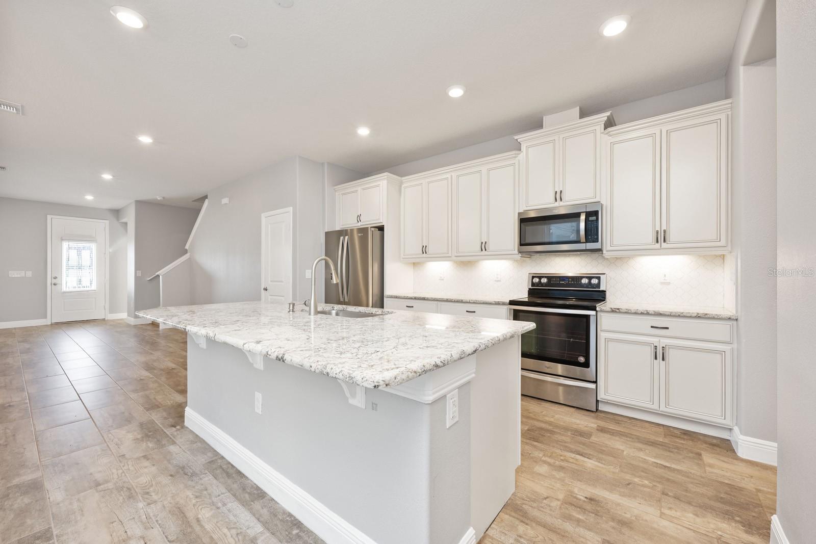 13752 BRESSLER ALLEY