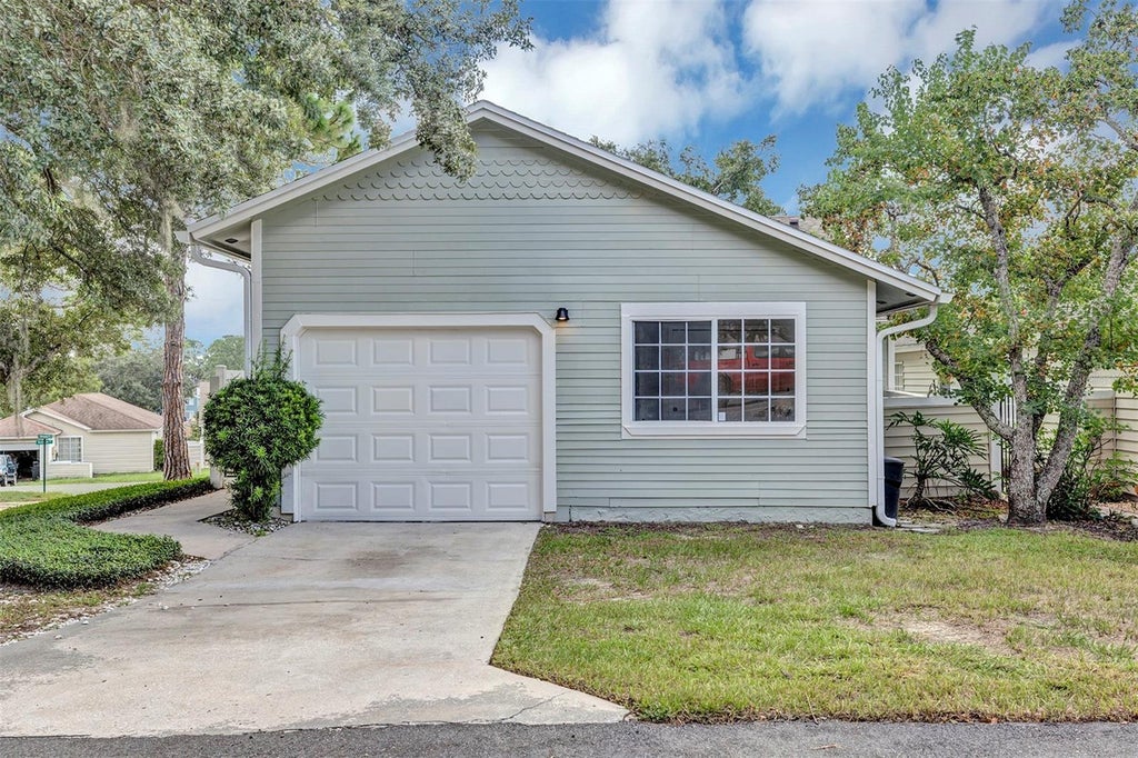 Photo of 568 Abington Court, Apopka, FL 32703 (MLS # O6443599)