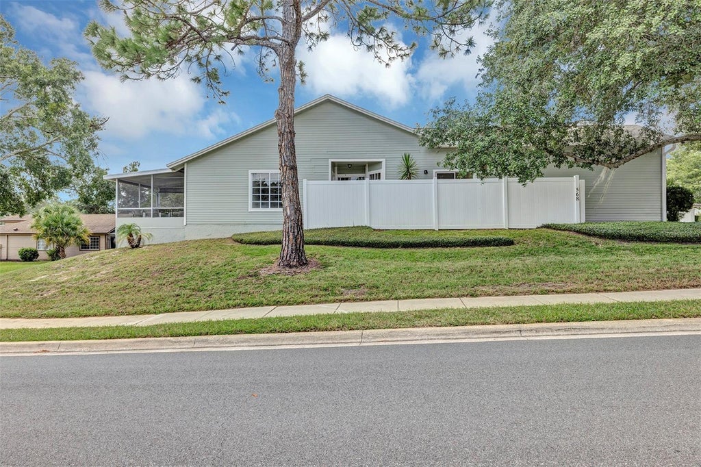 Photo of 568 Abington Court, Apopka, FL 32703 (MLS # O6443599)