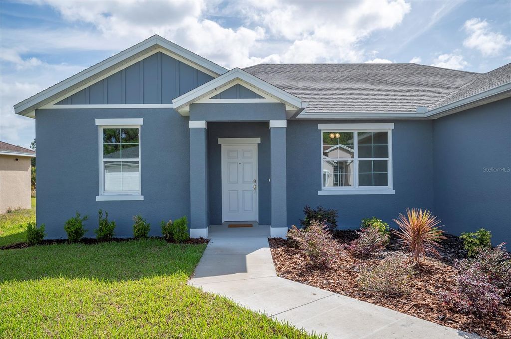 Photo of 4550 Fairway Oaks Drive, Mulberry, FL 33860 (MLS # L4960852)