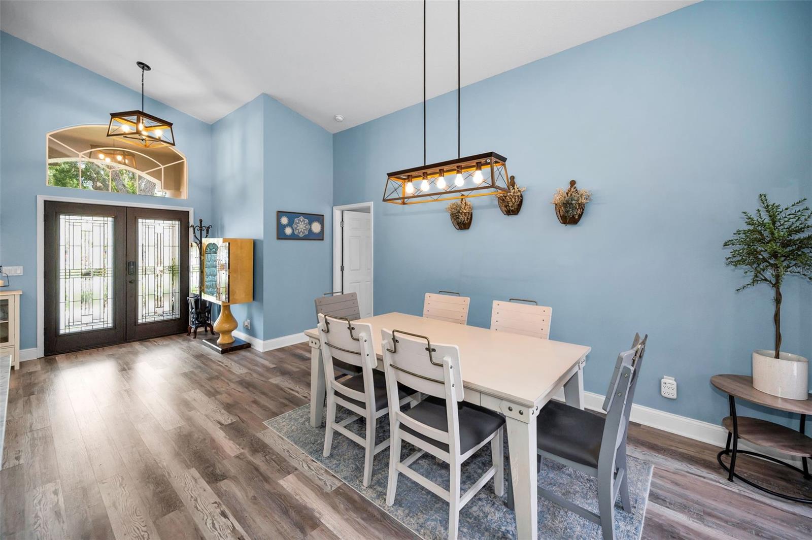 4736 STONEBRIAR DRIVE