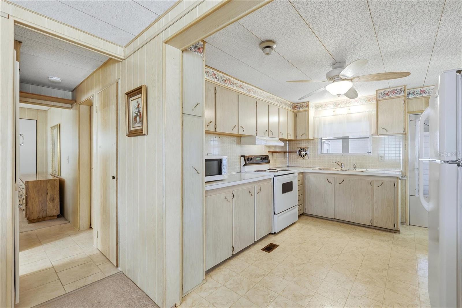 DE SOTO COMMUNITY UNIT ONE - Residential