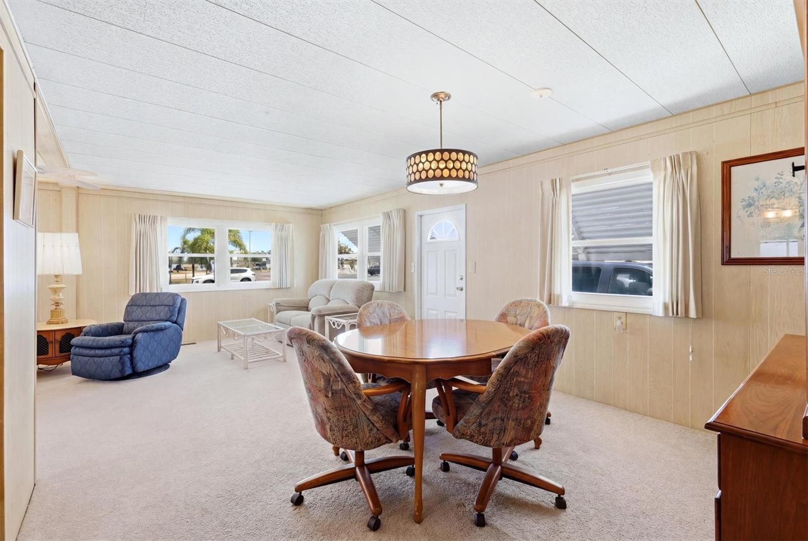 DE SOTO COMMUNITY UNIT ONE - Residential