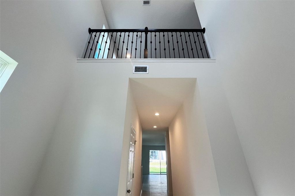 Photo of 7036 Rolling Leaf Road, Groveland, FL 34736 (MLS # O6396961)