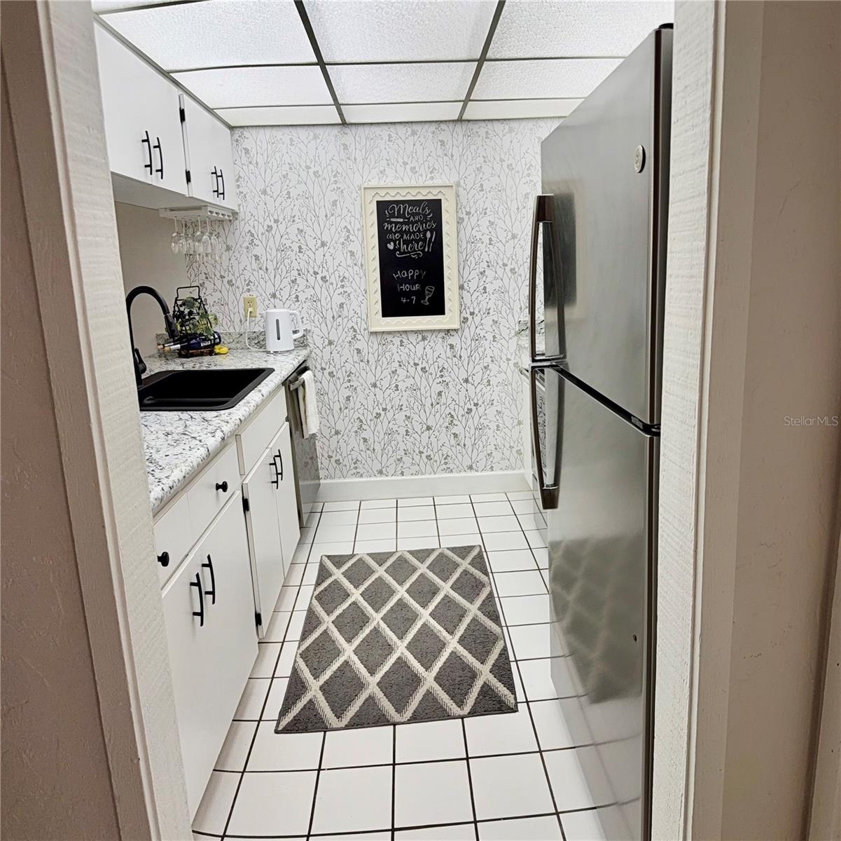 402 CYPRESS DRIVE 402
