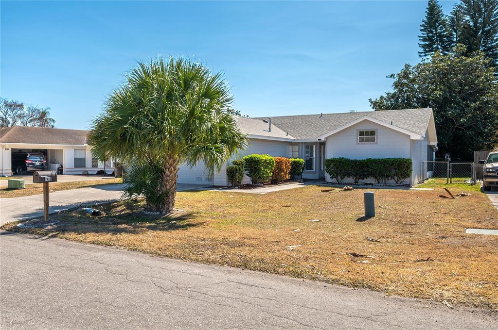 Photo of 3406 Fox Ridge Street, Winter Haven, FL 33884 (MLS # P4937801)