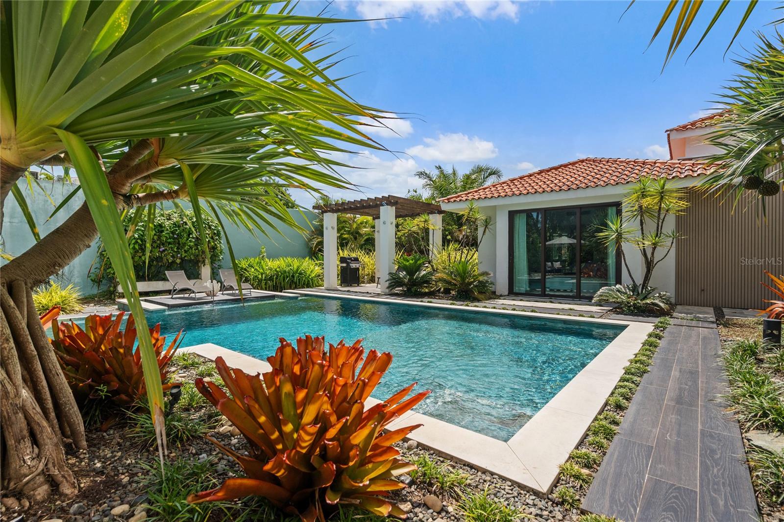 370 DORADO BEACH EAST