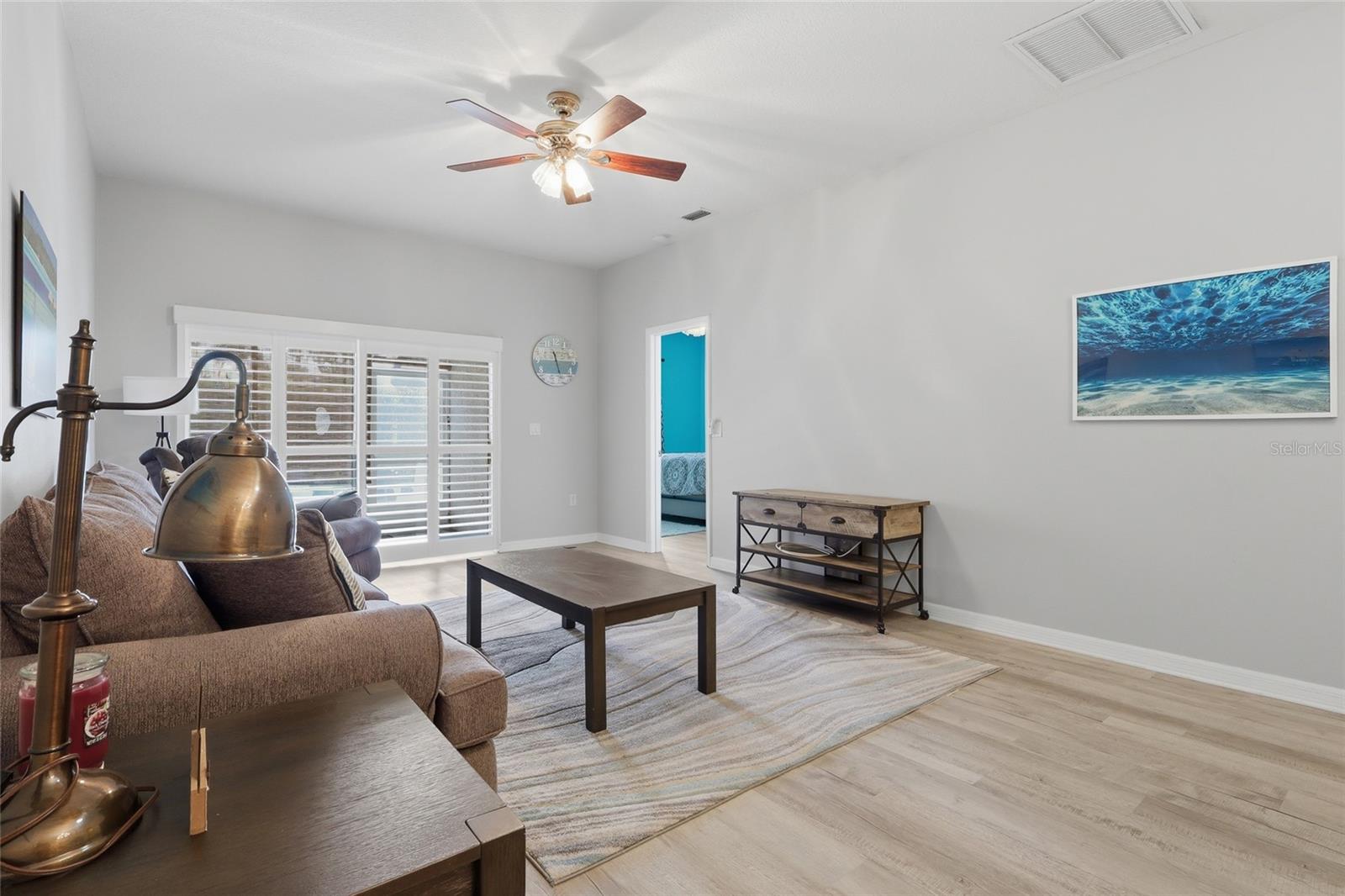 PALM BREEZE VILLAS PH I - Residential