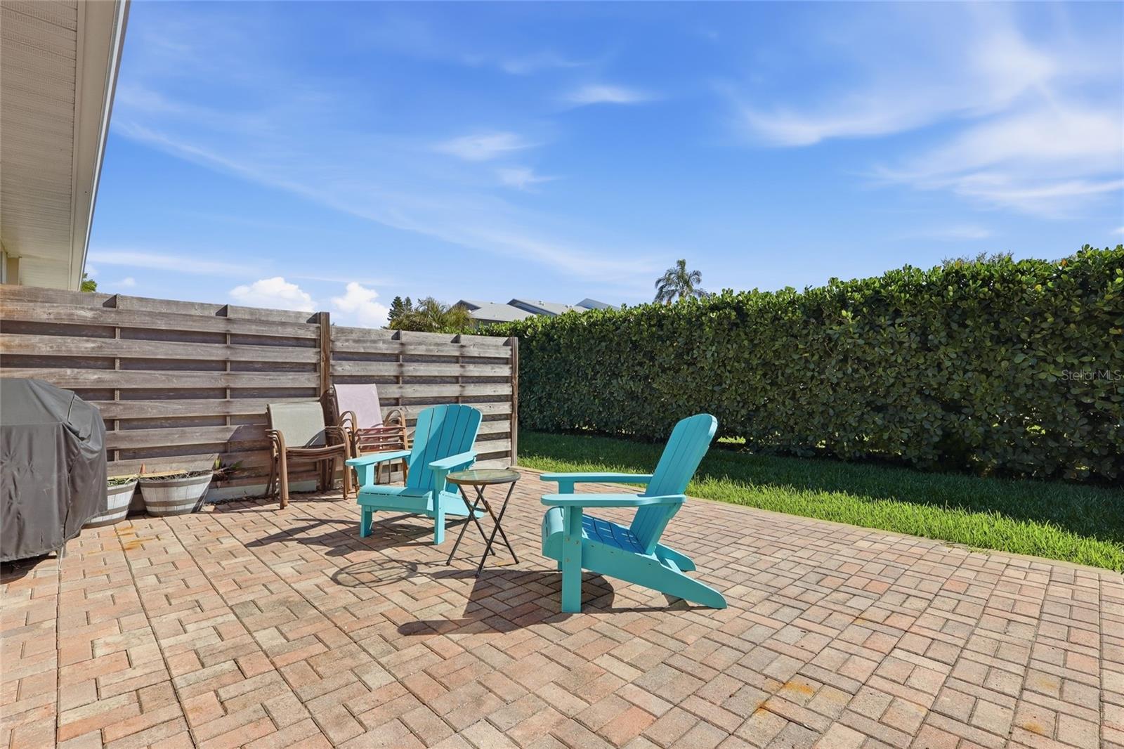 PALM BREEZE VILLAS PH I - Residential