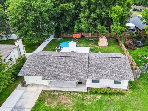 A home in WINTER HAVEN