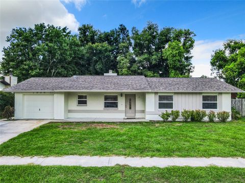 A home in WINTER HAVEN