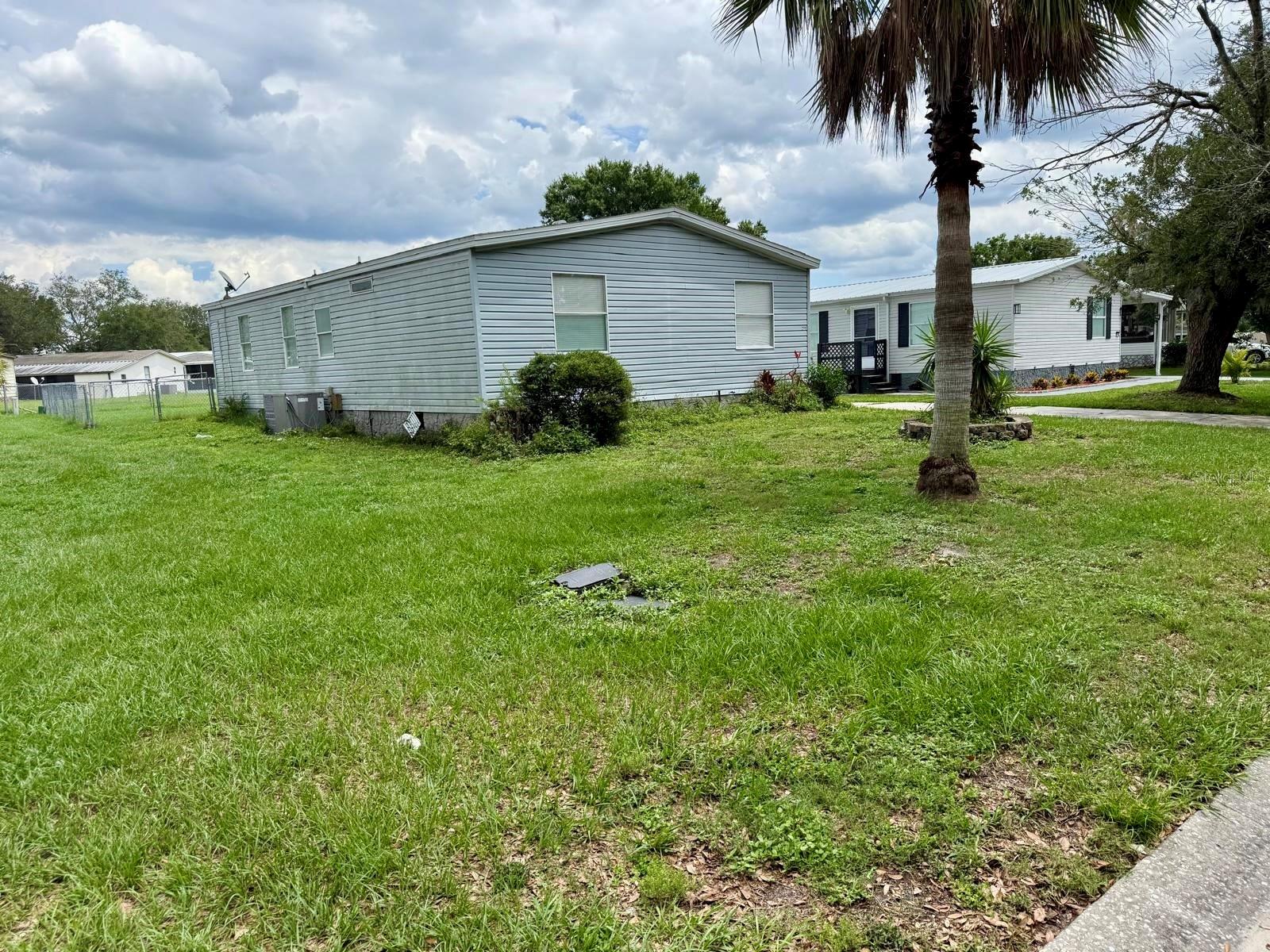 2711 CRANMOOR DRIVE
