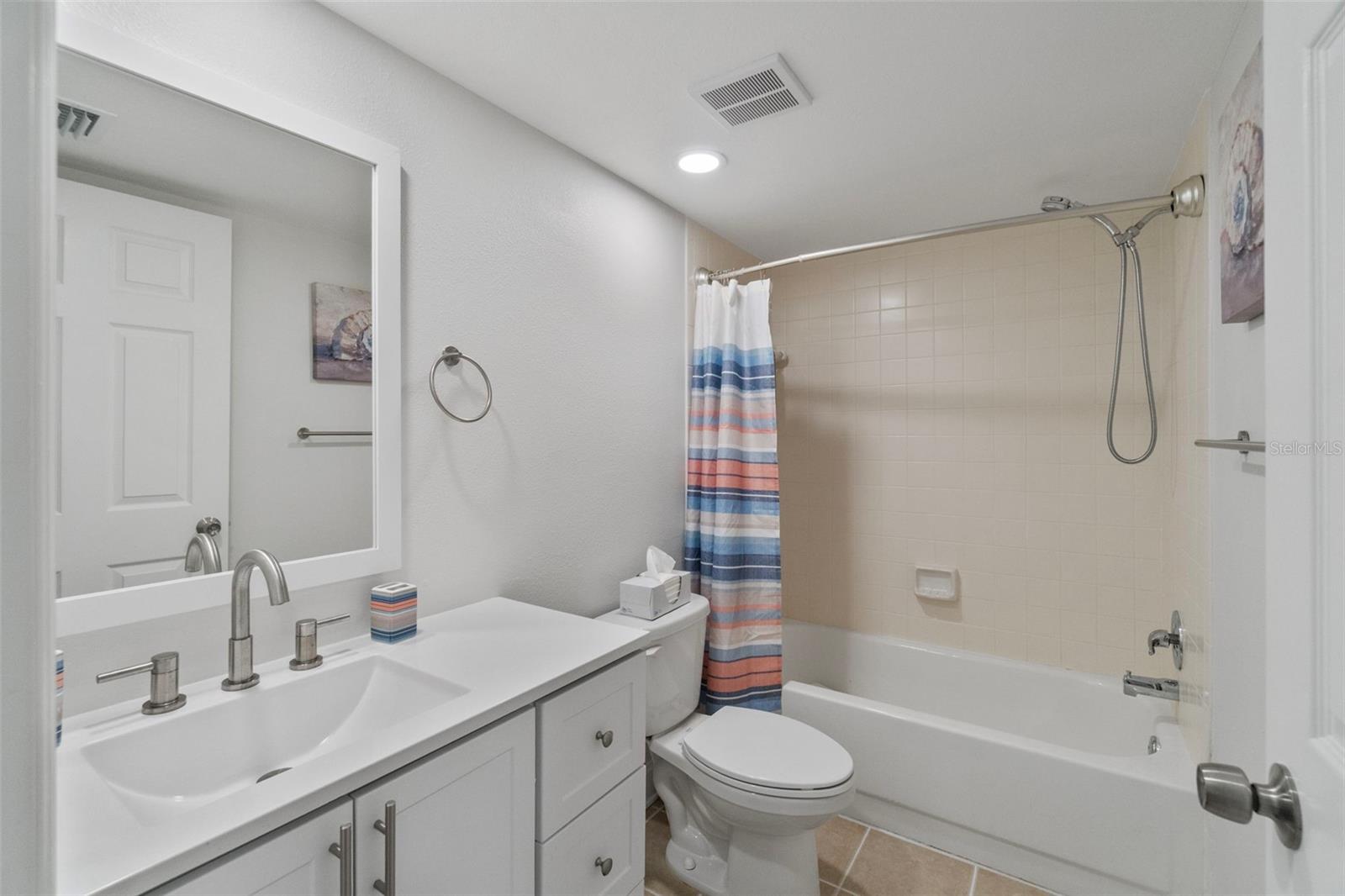 FARMINGTON VISTAS - Residential Lease