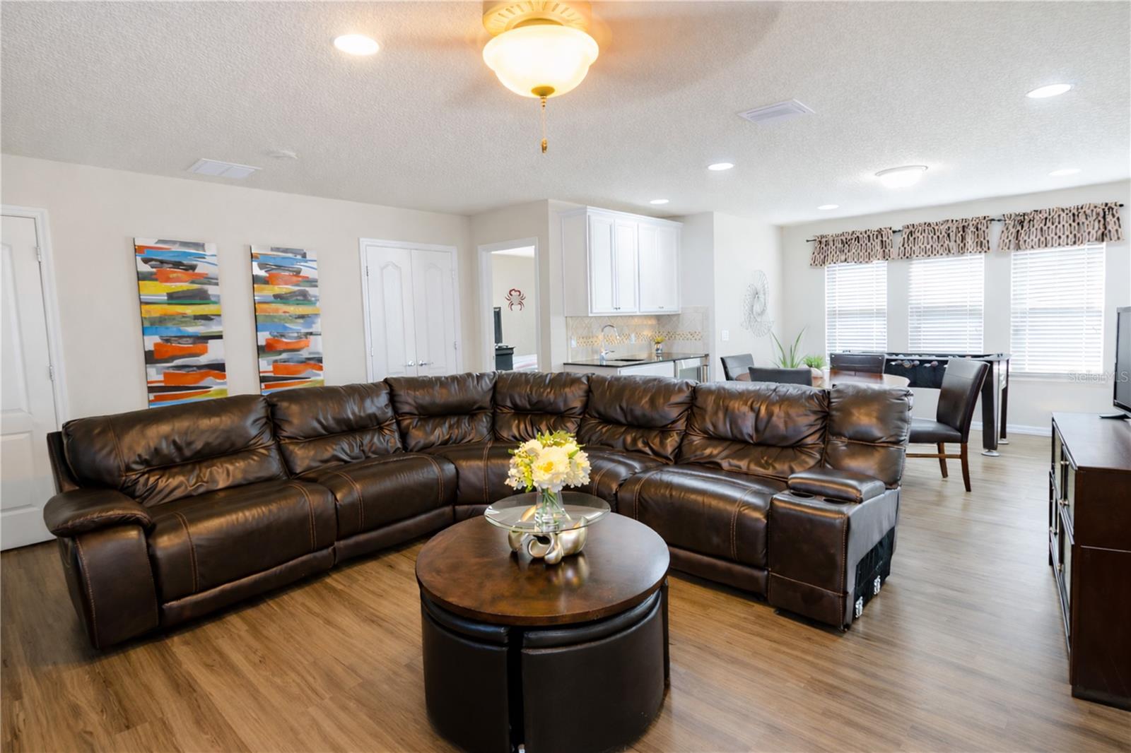 WINDSOR AT WESTSIDE PH 1 - Residential
