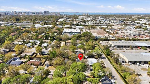 1077 N JEFFERSON AVENUE SARASOTA FL 34237