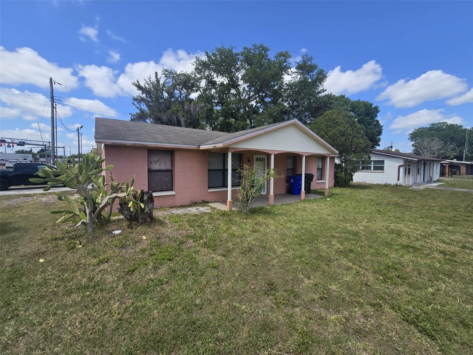 1521 RICHMOND ROAD