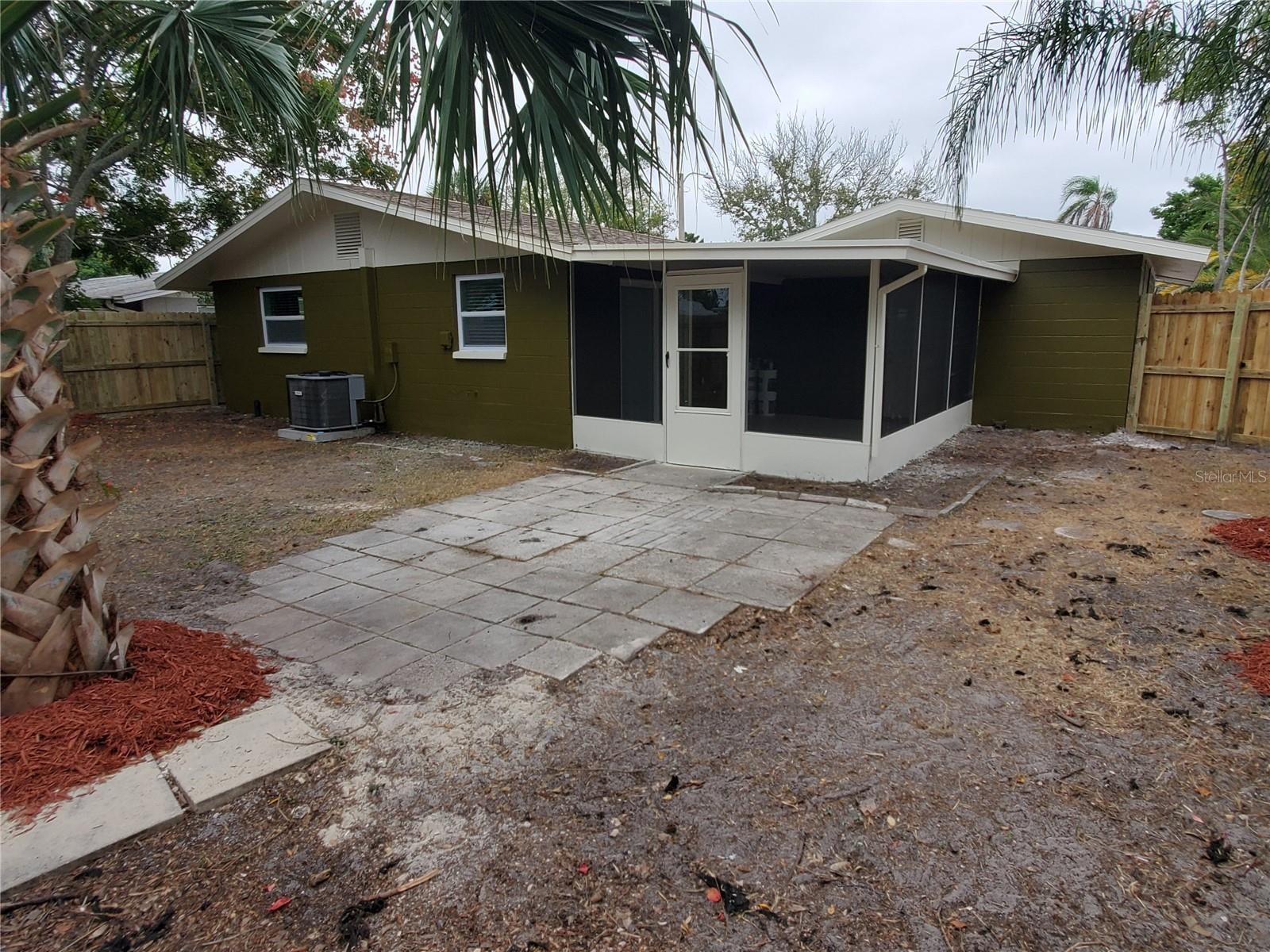 EMBASSY HILLS - Residential