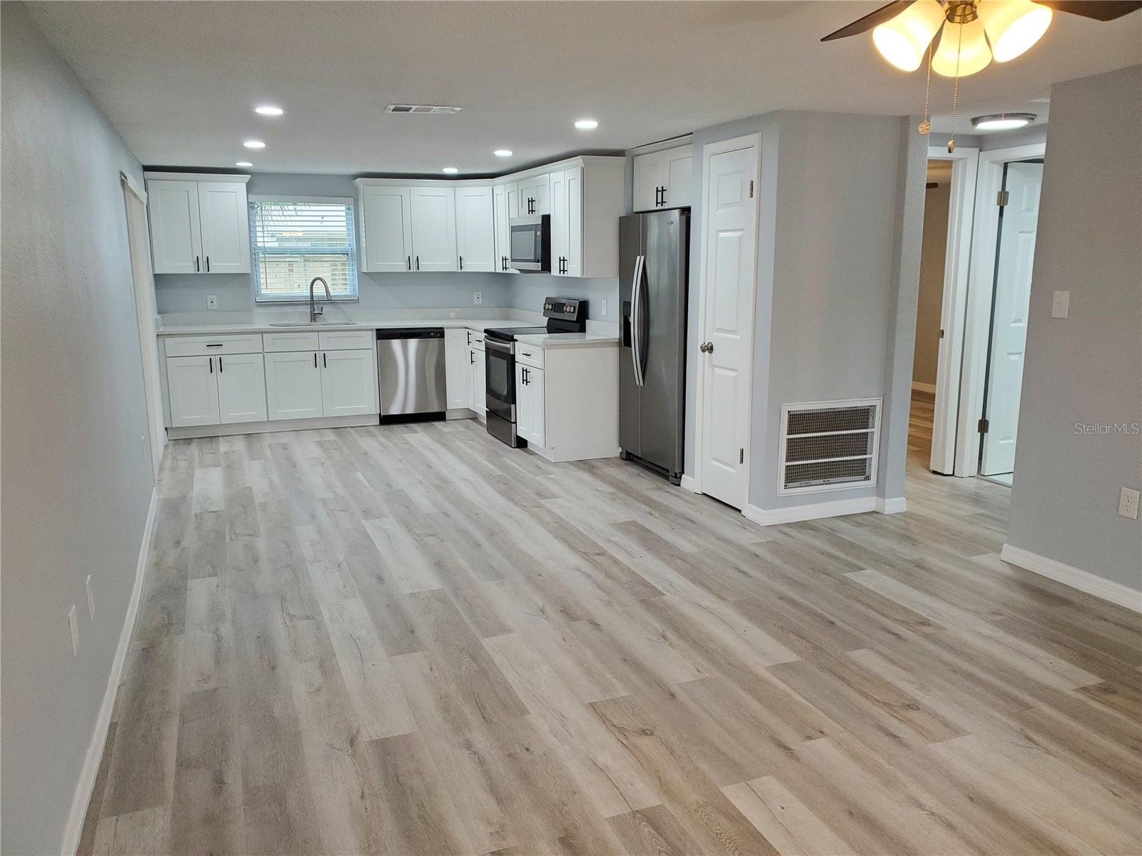 EMBASSY HILLS - Residential