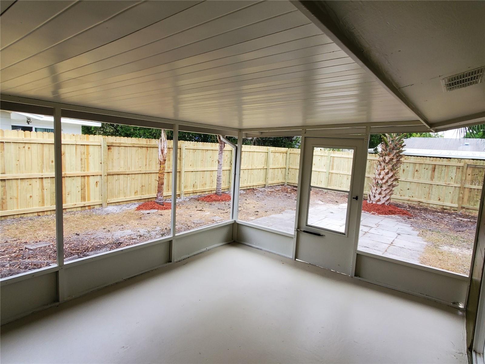 EMBASSY HILLS - Residential