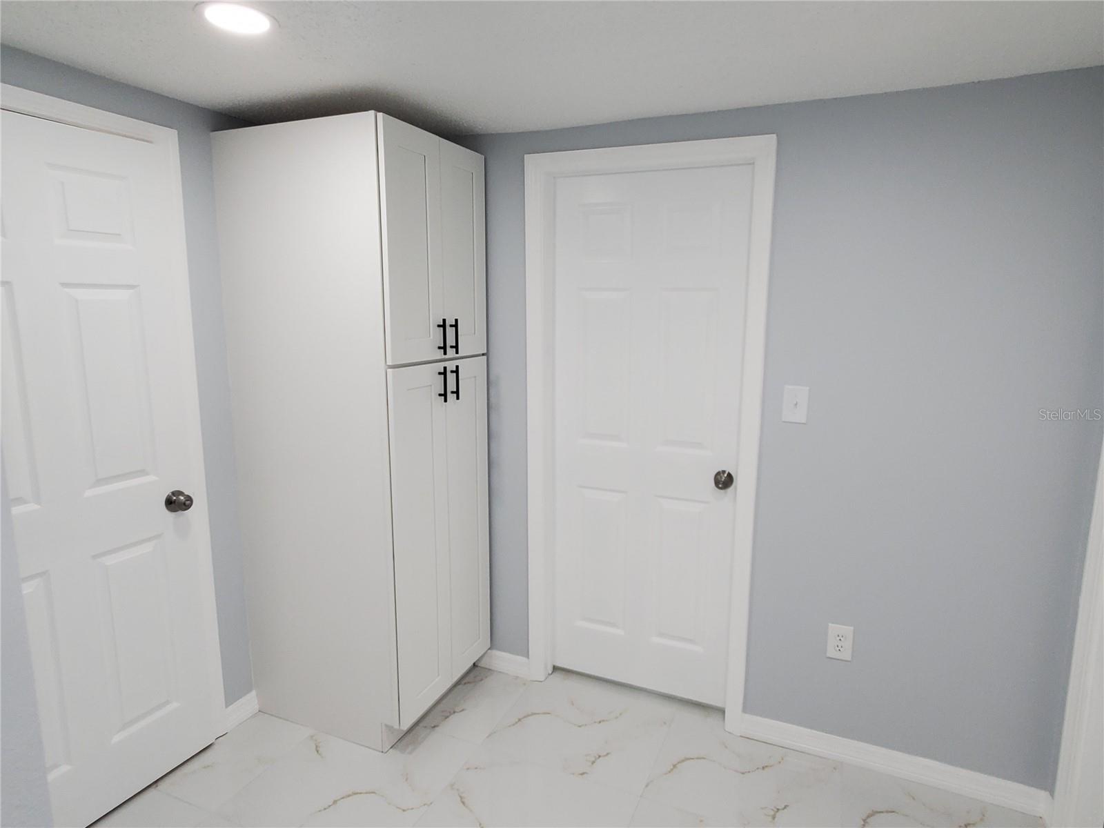 EMBASSY HILLS - Residential