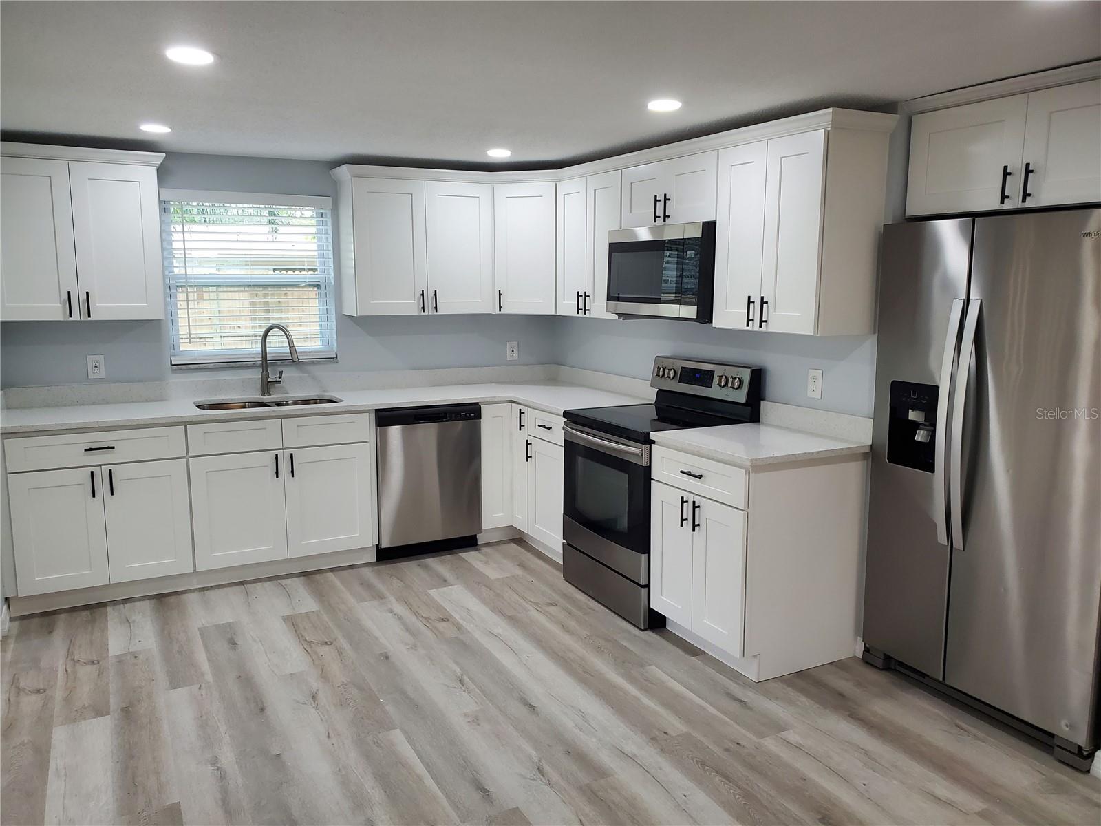 EMBASSY HILLS - Residential